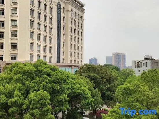 Jiusheng Hotel