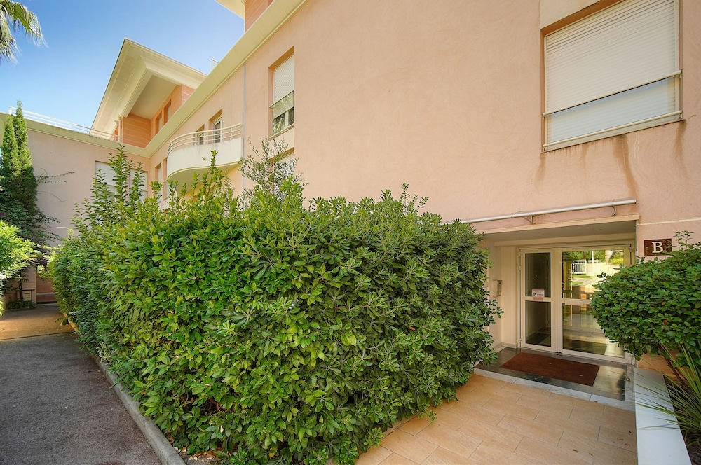 Beau 3 Chambres Piscine Parking A3b134