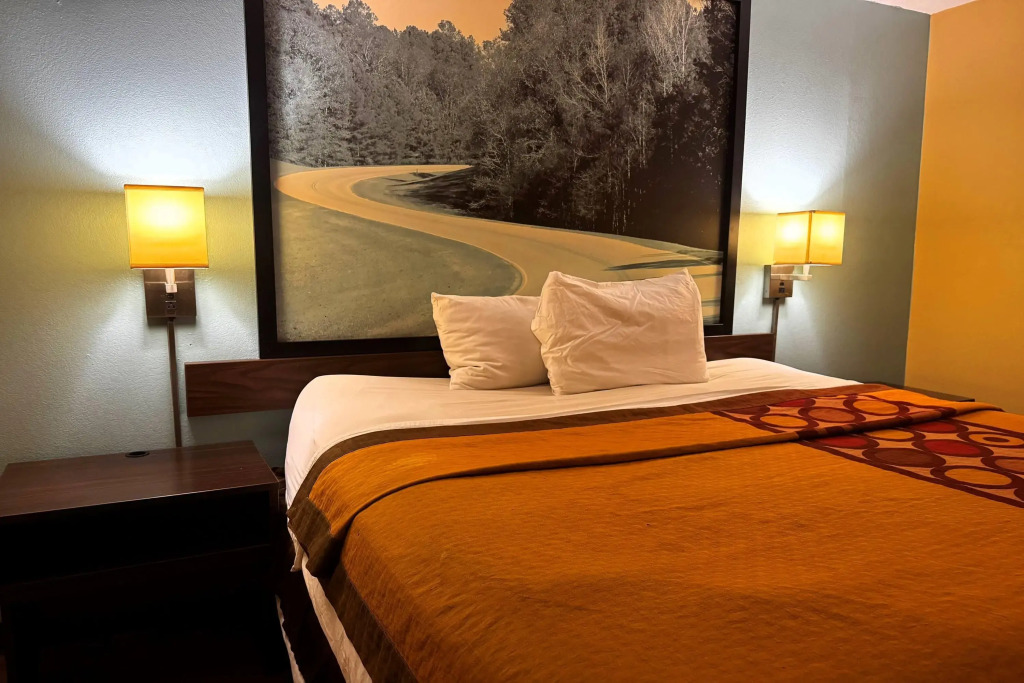 Super 8 by Wyndham Jackson Ridgeland