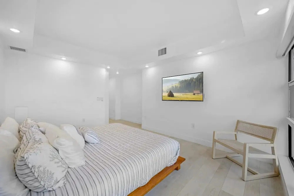 NOK Beachfront 3BR Retreat With Ocean Views