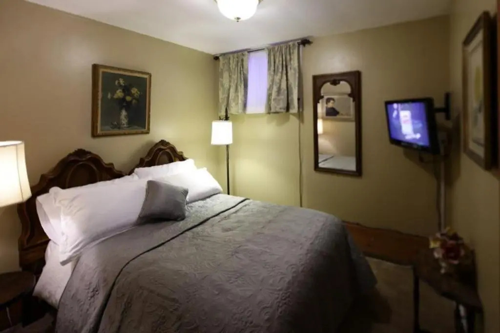 The Twilight Lodge