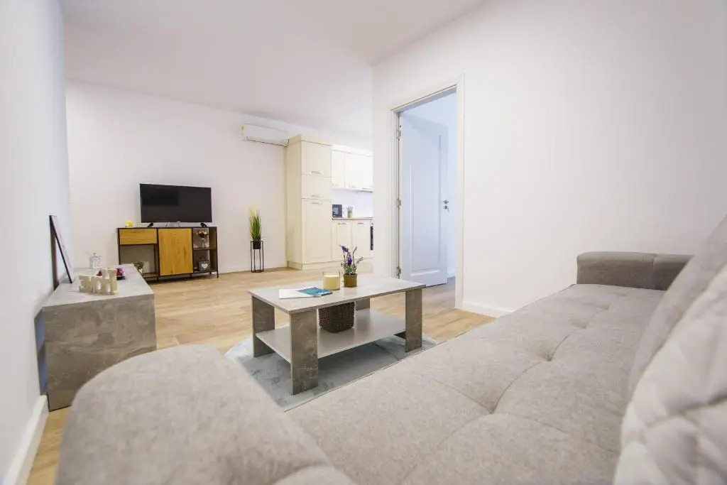 Lovely Home at West Residence