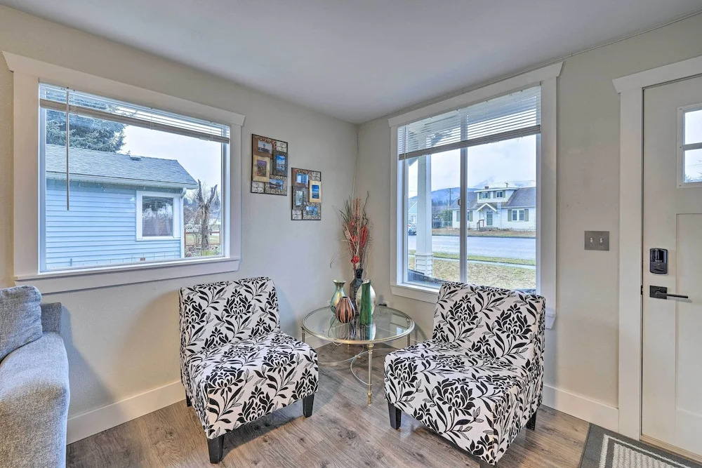 Port Angeles Retreat - 1 Mi to Downtown