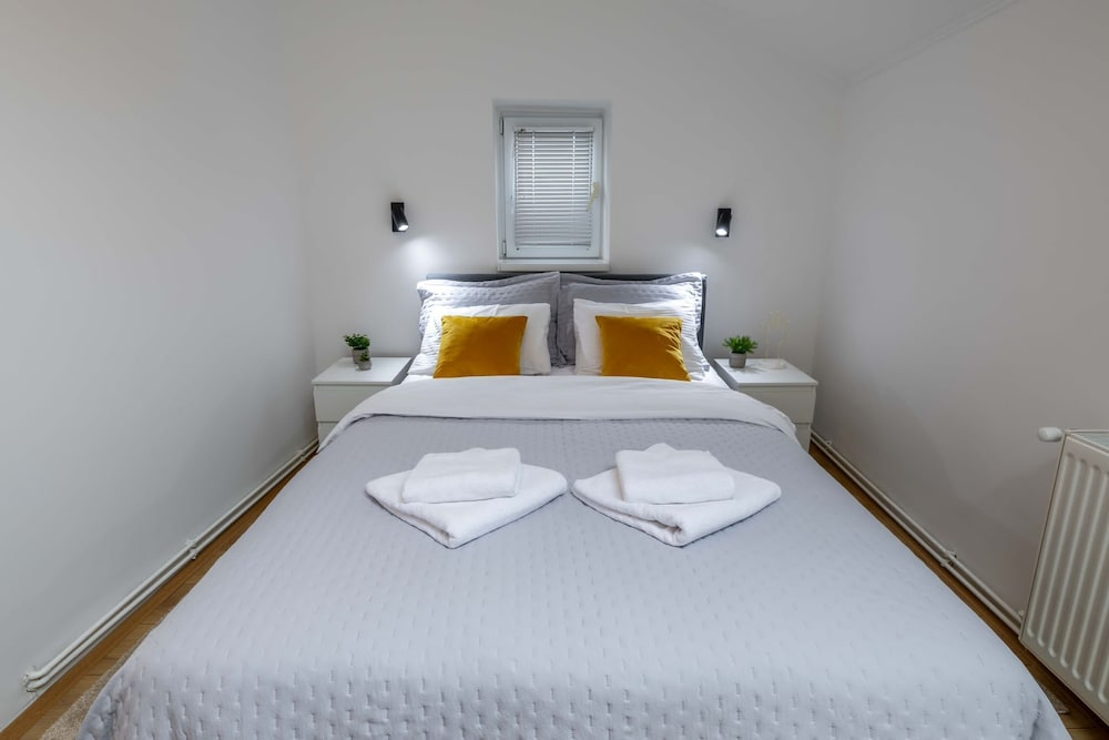 Old Town Rooms