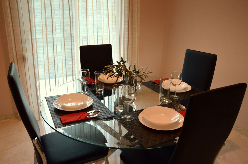 Marathon Eco Stay