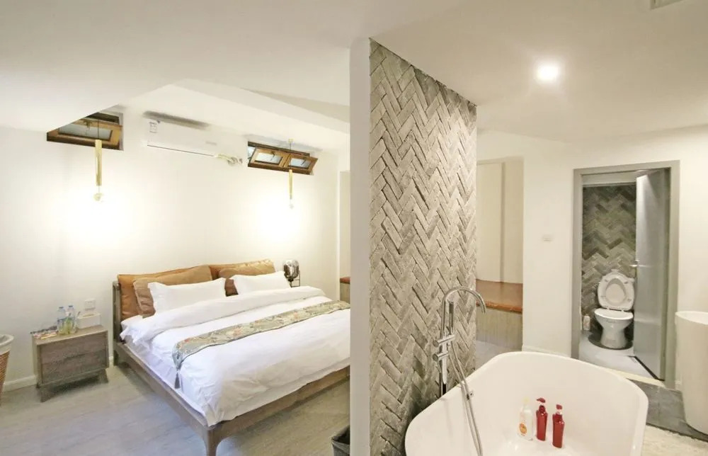 Selected Villa Inn (National Exhibition and Convention Center)
