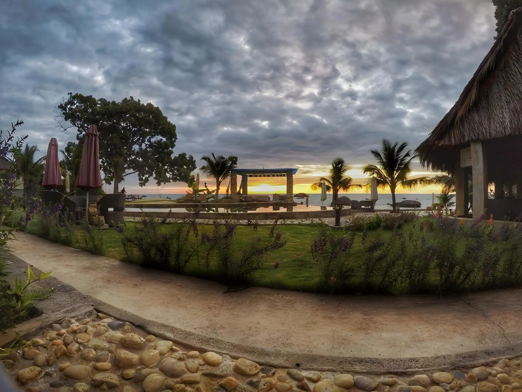 Rocks Beach Boutique