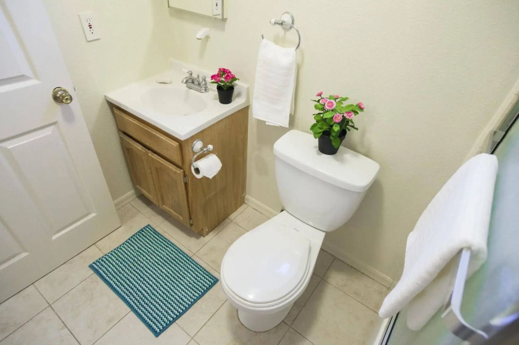 Downtown LA Luxury Two Bedroom Apartment