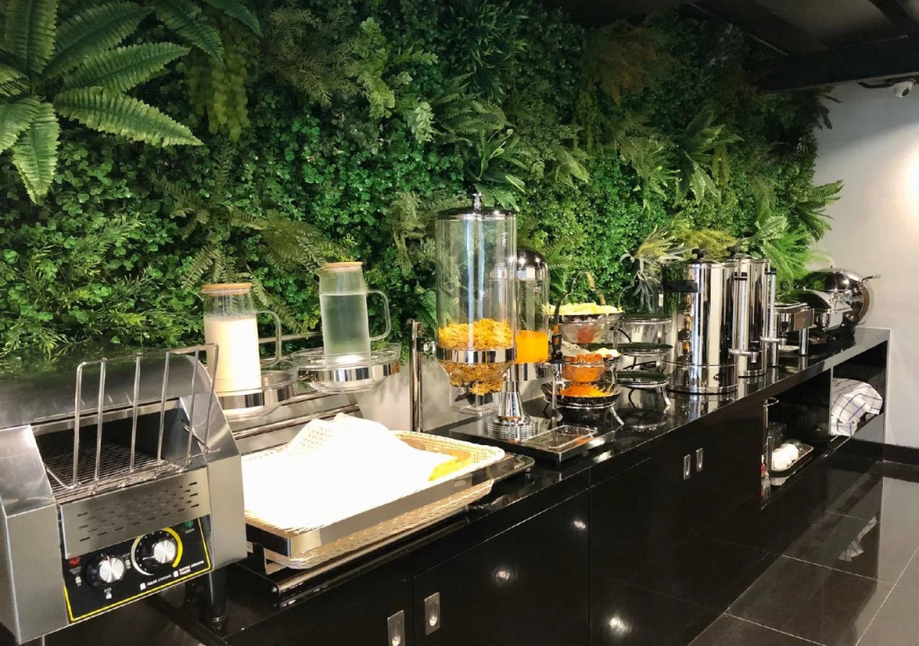 Sovereign Group Hotel at Pratunam