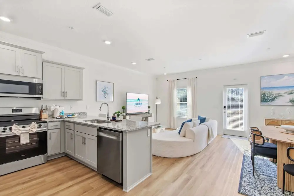 Dual Townhome Sleeps 14 Beach Fun Dining