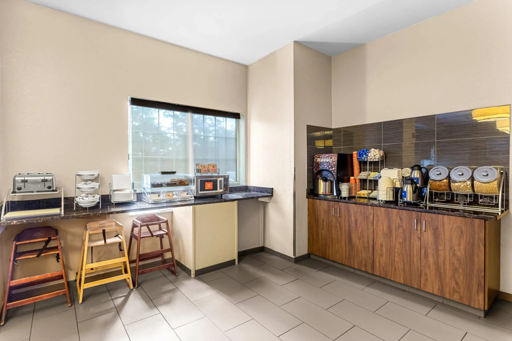 Comfort Suites Grayslake near Libertyville North