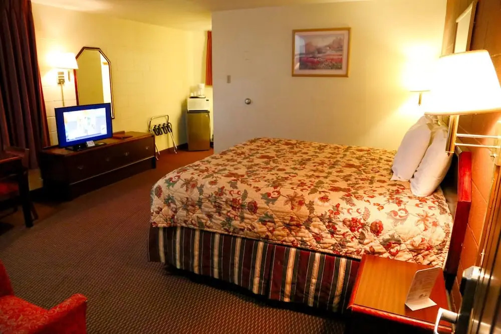 Economy Inn