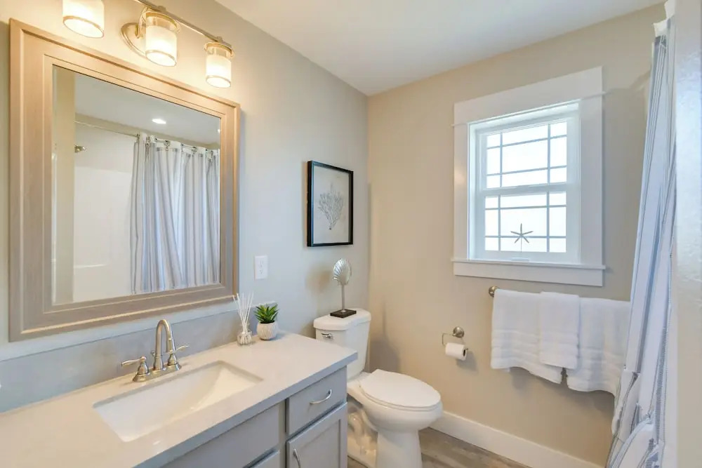 Pet-friendly Retreat w/ Fenced Yard, Walk to Beach