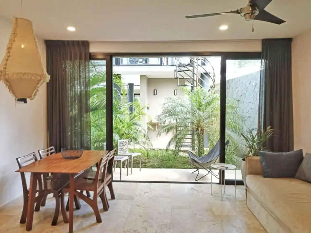 101 Amena Modern 1BR APT w/GYM (10 min to beach)
