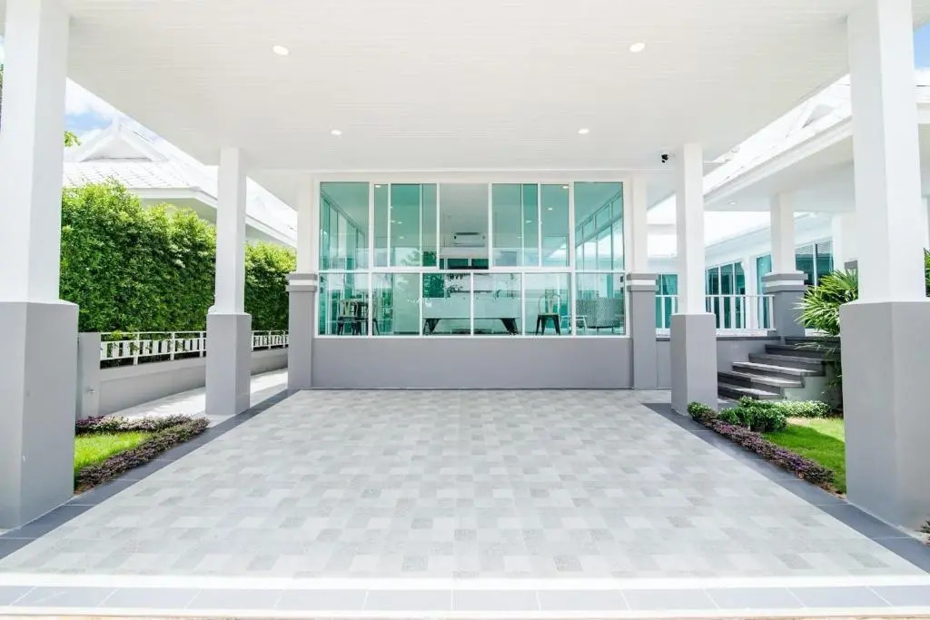 Marwin Pool Villa 8