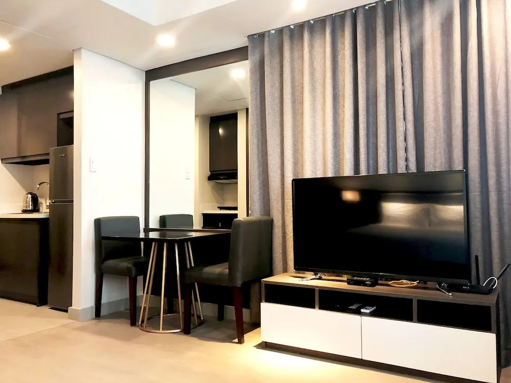 The Residences at BCCT by Stays PH Cozy retreat with hotel-style comforts and convenience, best location in BGC