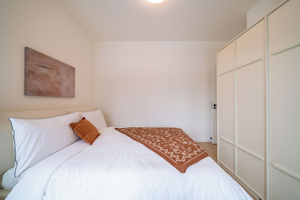 Tyms 3BR 2BA Apt  Gubei Fully Furnished