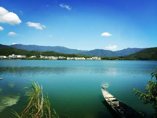 yi xian hong cun Yue han bo Inn