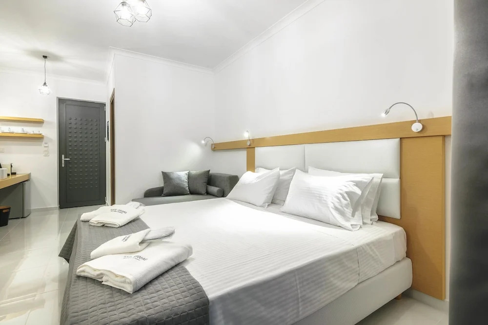 White Canvas Boutique Studios