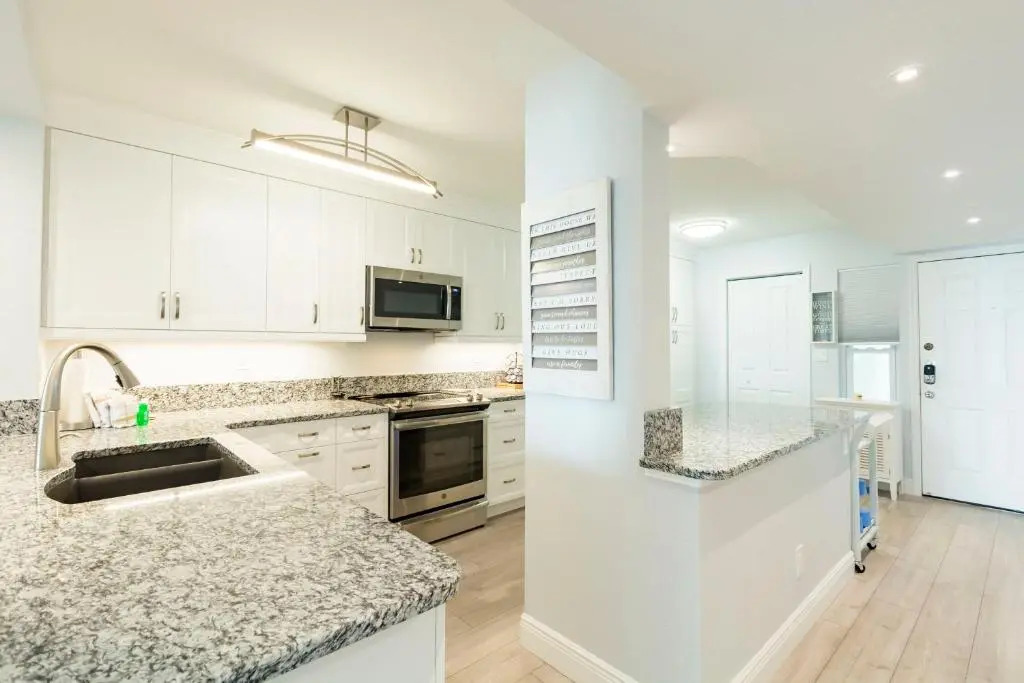 Bahia Vista 11-337, 2 Bedrooms, Views, Heated Pool, Sleeps 6