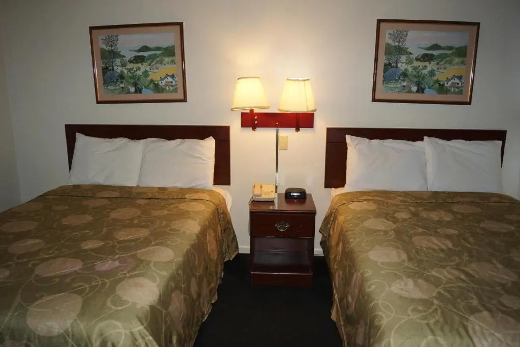 Country Squire inn and suites