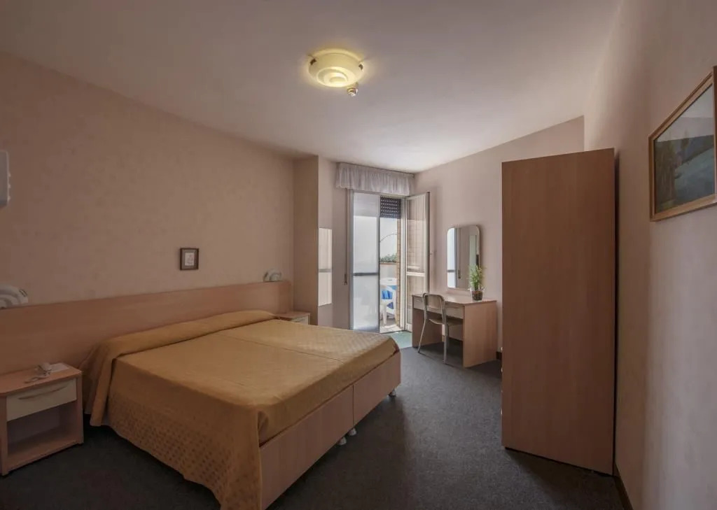 Hotel Maxims
