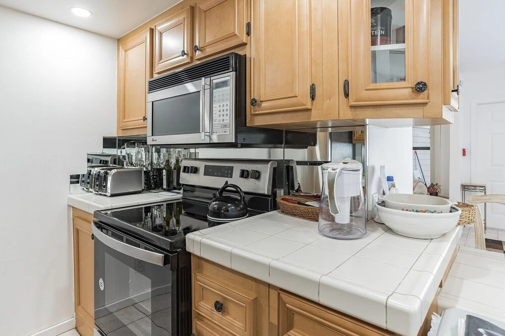 Cozy Minium In Quiet Gated Community In Palm Beach Lakes 2 Bedroom Condo by RedAwning