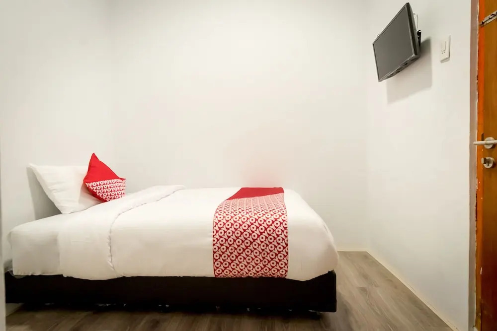 835 Metropolitan Home Stay