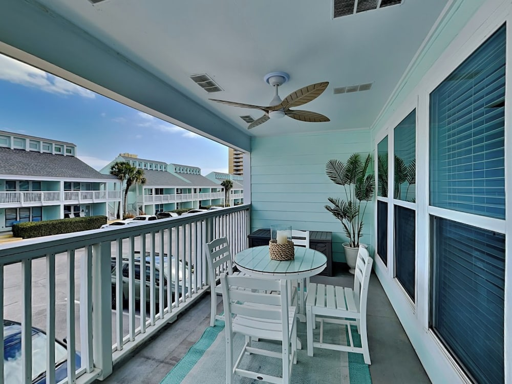 Southwind I Condo #K8 - Front Beach Flair