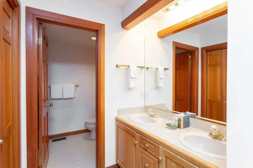 Ridge at Deer Valley Resort - Three Bedroom Condo with Hot Tub #16 3 Condo