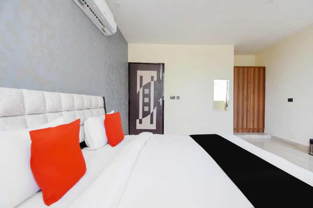 Collection O 69408 Hotel Mubarak Plaza