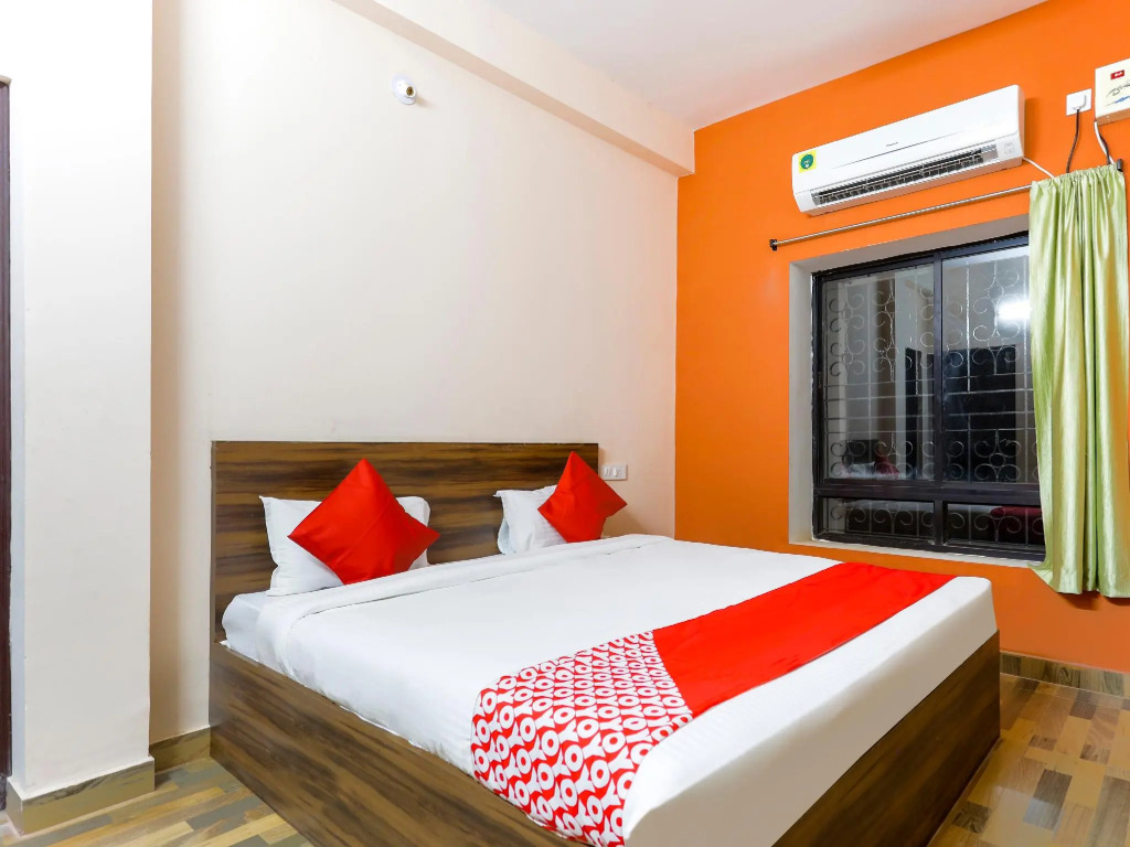OYO Flagship 44026 Samrudhi Residency