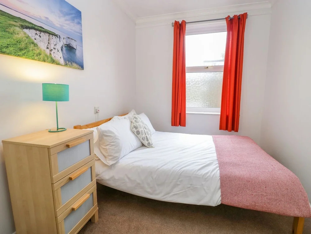 7 Richmond Lodge