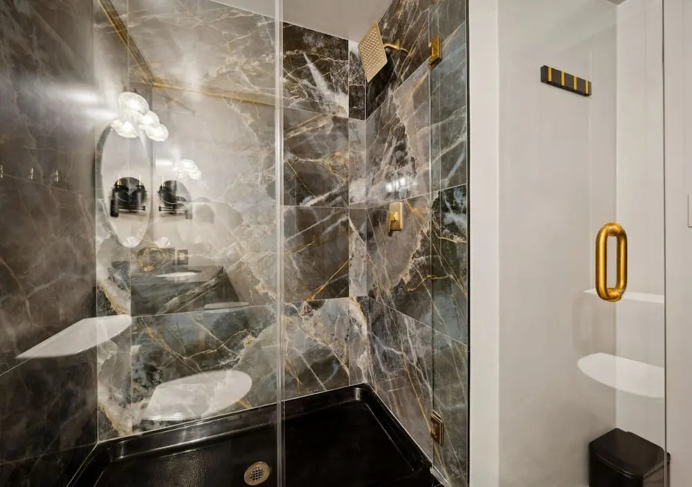 The Fainting Couch Boutique Hotel