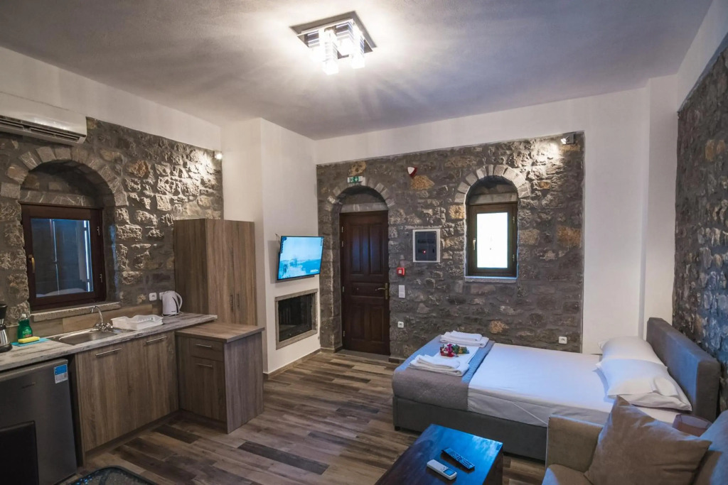 Avgonima All Seasons Hotel