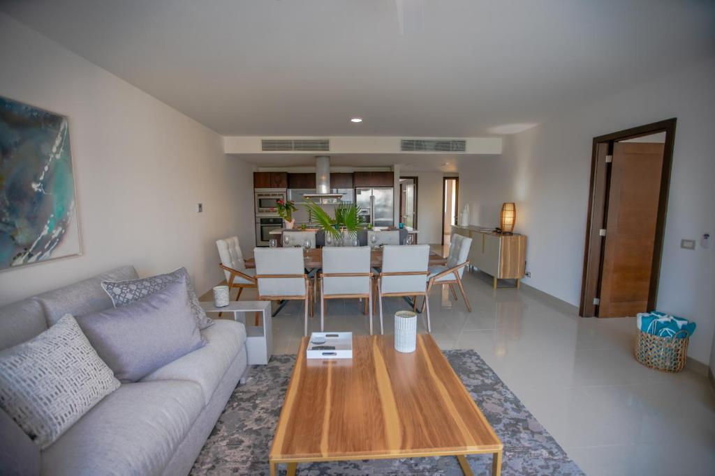 Mareazul Beach Front Condos At playa del Carmen