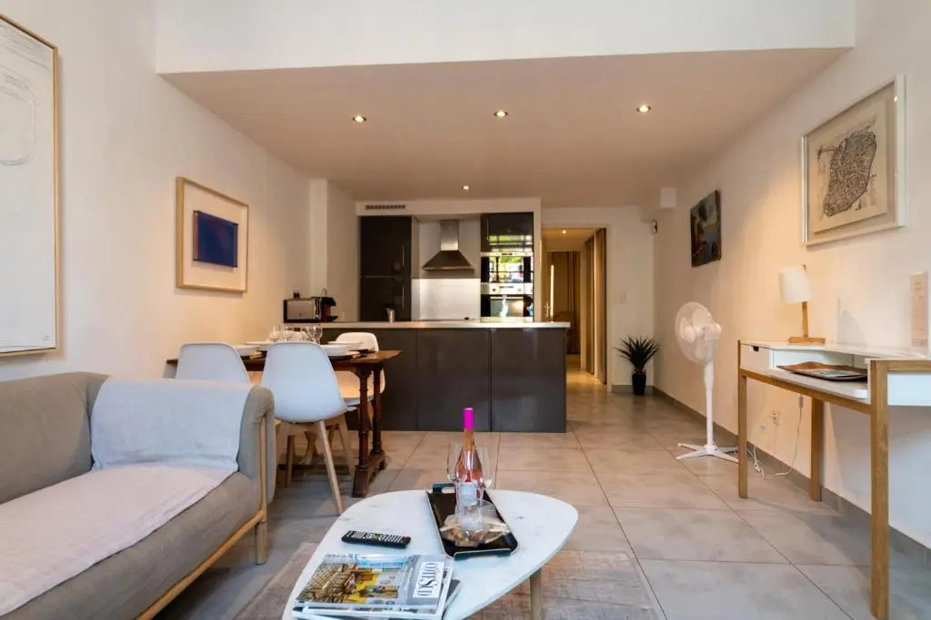APPARTEMENT T2 SPACIEUX ET COSY - HYPER-CENTRE - FREE WIFI - 2 pers