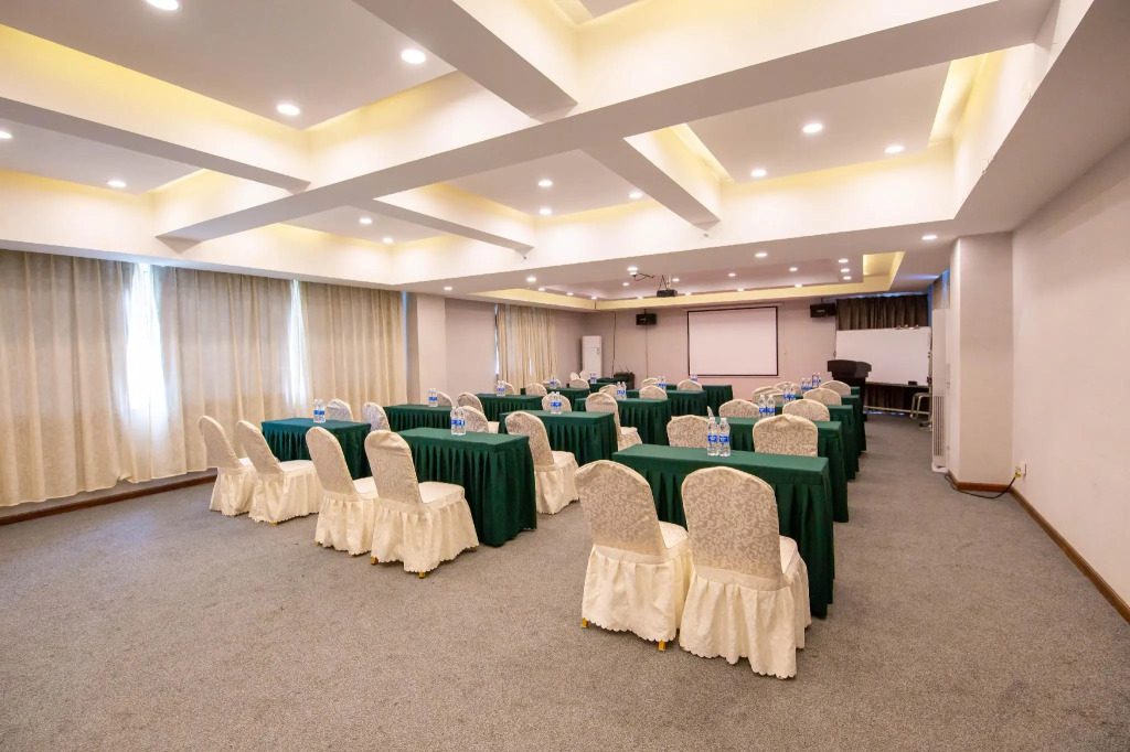 Starway Hotel Wuye Taihu Square Maoye