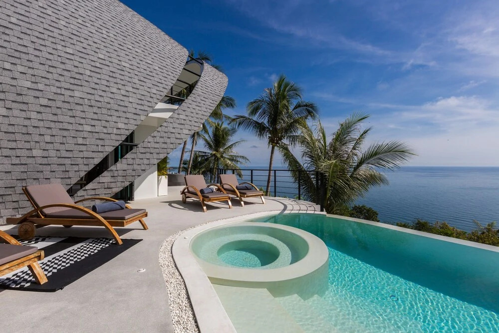 Villa Shadow
