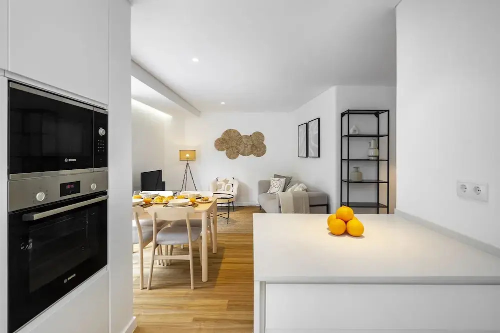 Chic & Stylish Retreat In Estoril'S Finest Location