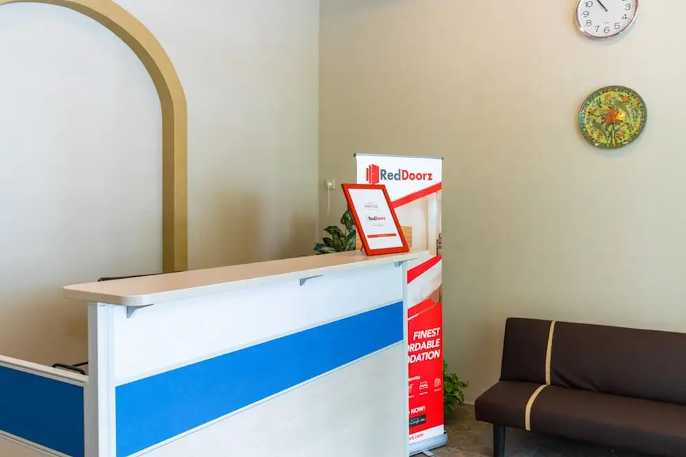 RedDoorz Hostel @ DI Panjaitan Simpang Lima