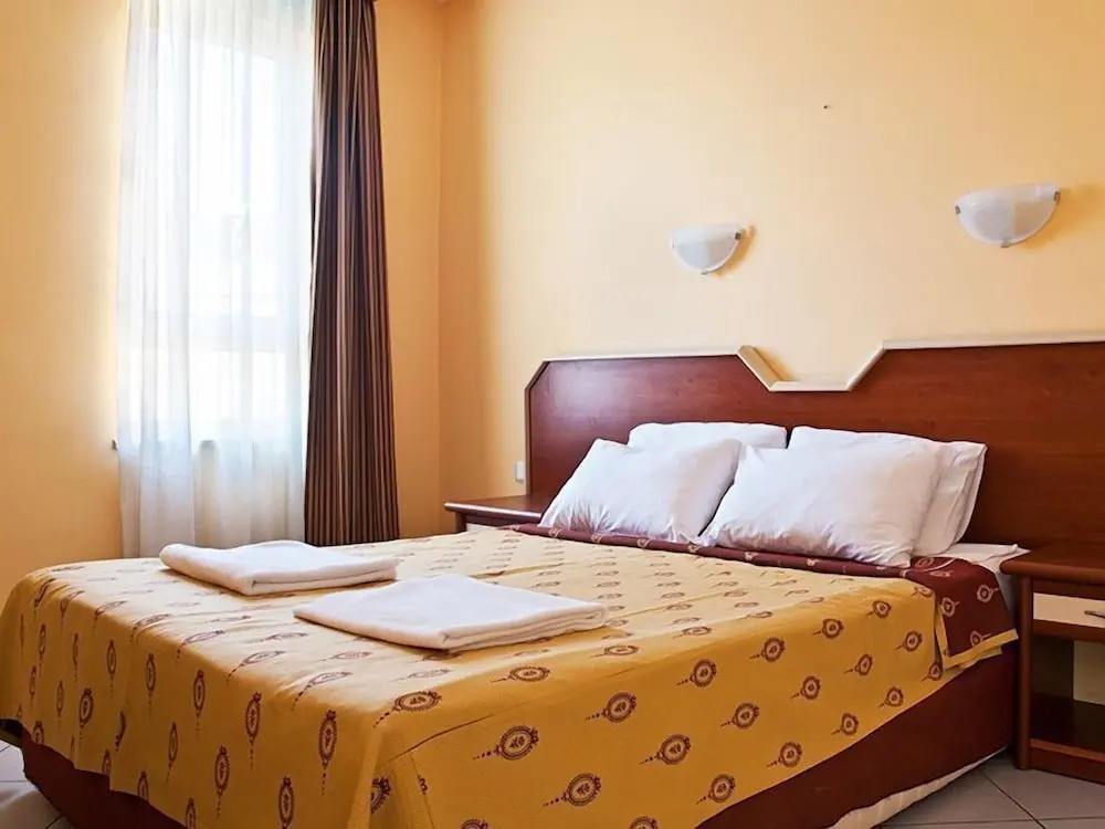 Albatros Apart Hotel