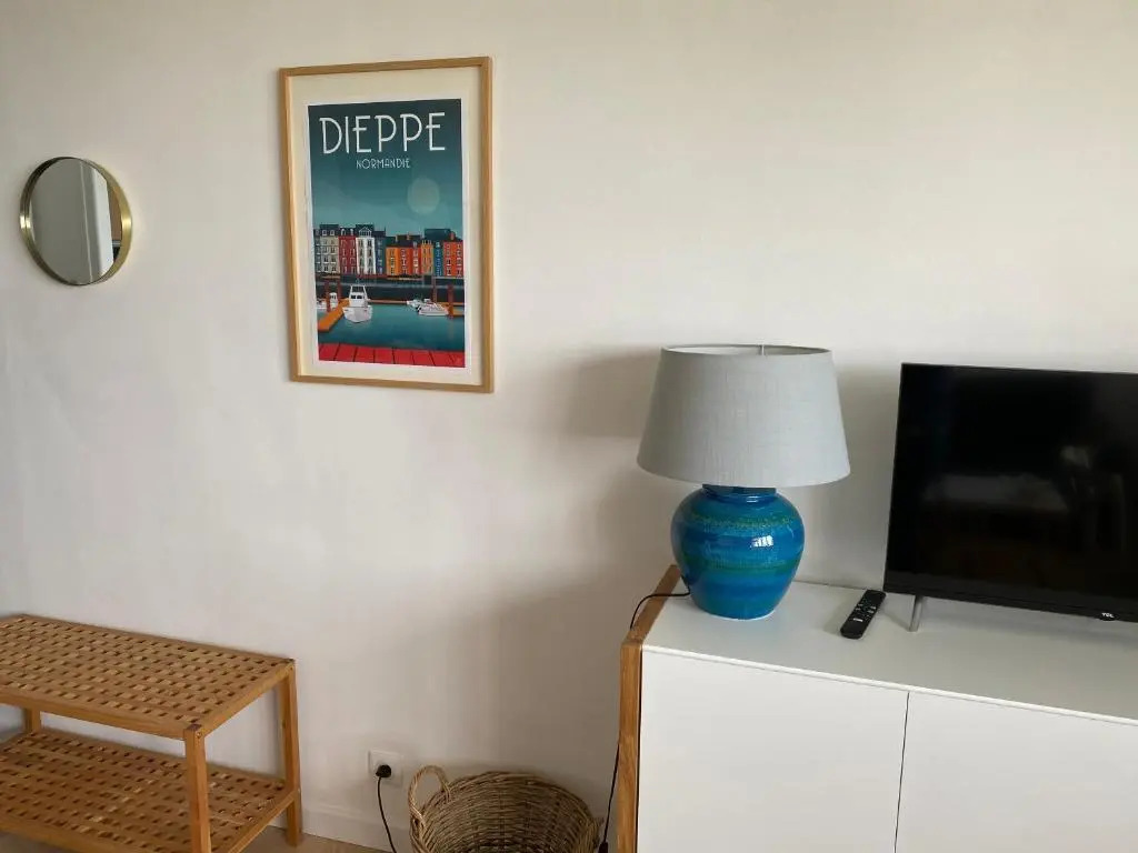 studio lumineux RDC vue sur mer parking privé