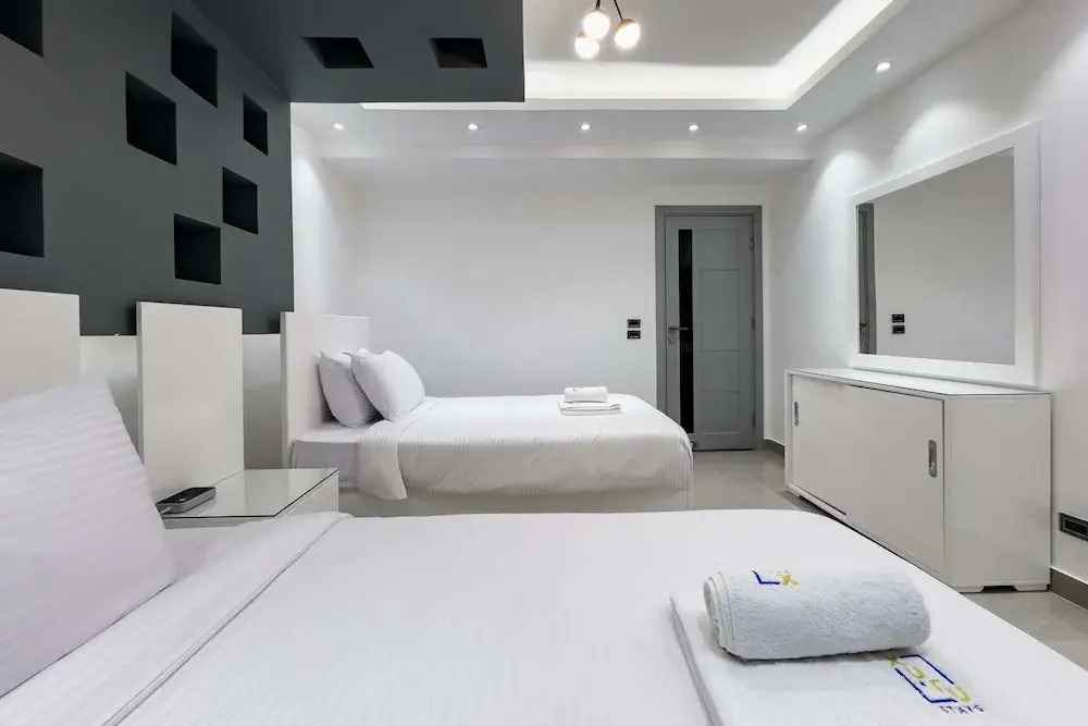 Xuru Stays I The Bold & Bright 3bdr Apt. 15 Min To Airport