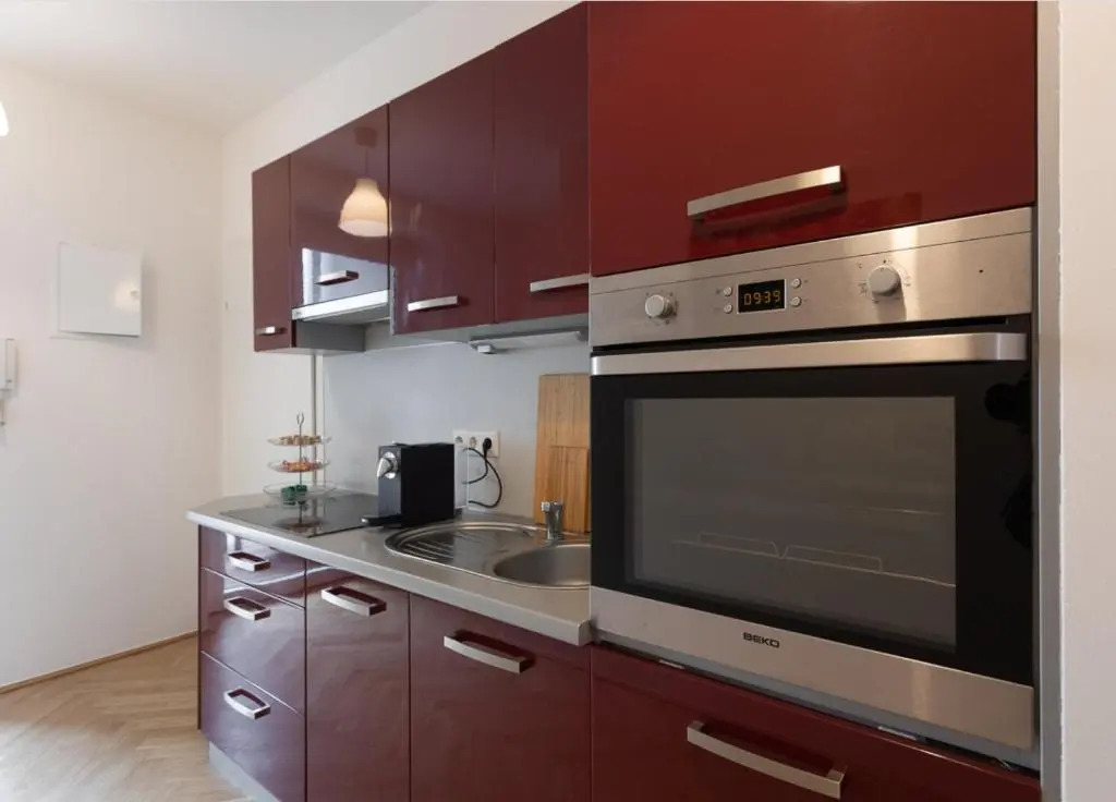 Next to city center and central station, Apt.8