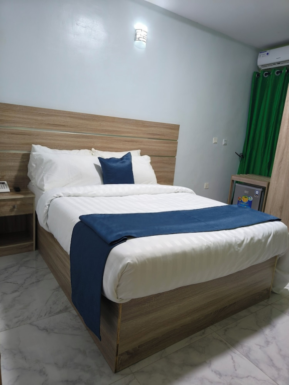J Blitz International Hotel