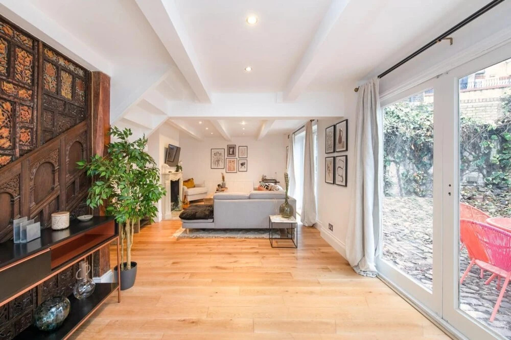 The Falkland Hideaway - Modern 2BDR with Garden