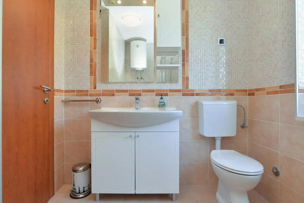 House Vlade 1219