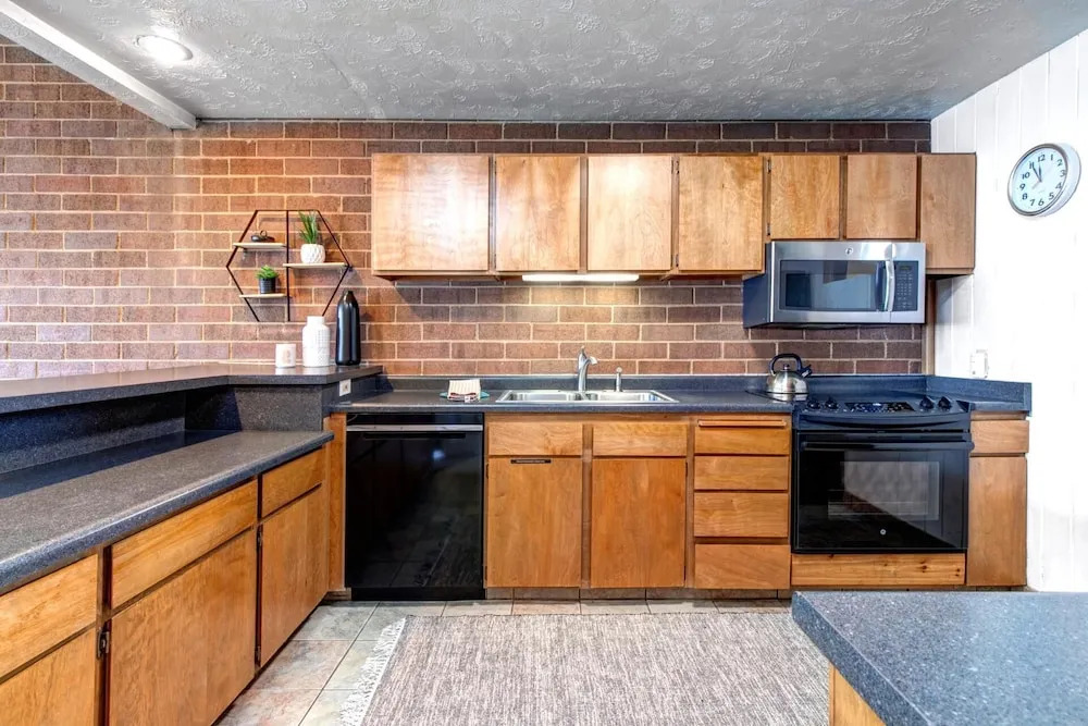 Struggler 3 Bedrooms STR-1 by KBM