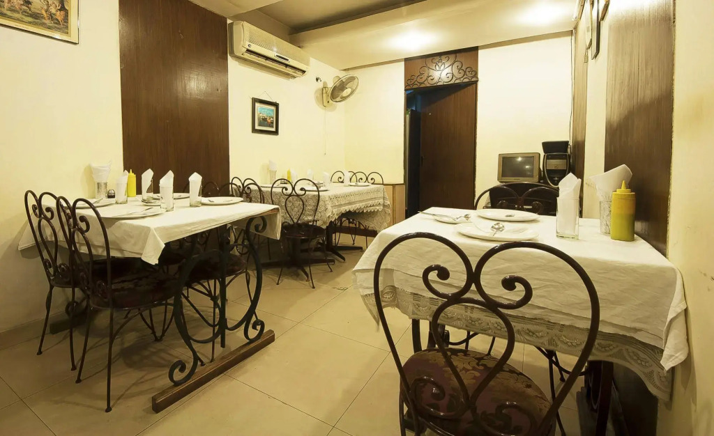 Golden Leaf Hotel